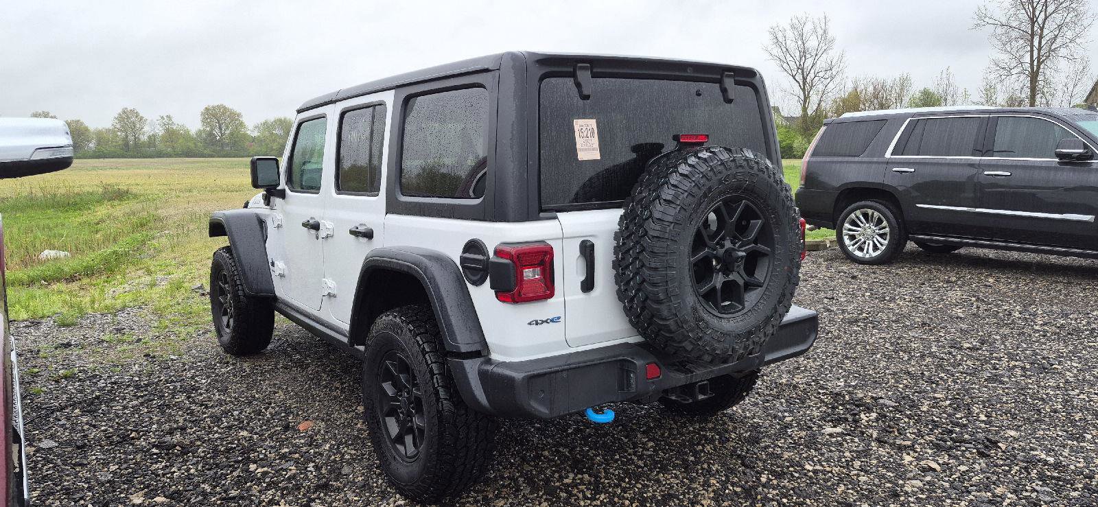 Used 2024 Jeep Wrangler Unlimited AWD/4WD image 4