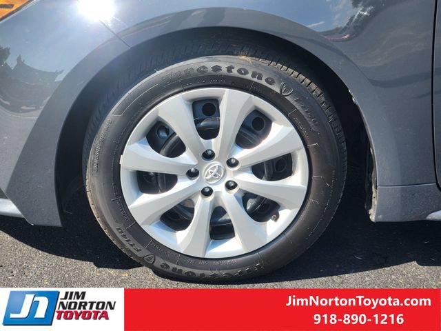 Used 2026 Toyota Corolla LE FWD image 12