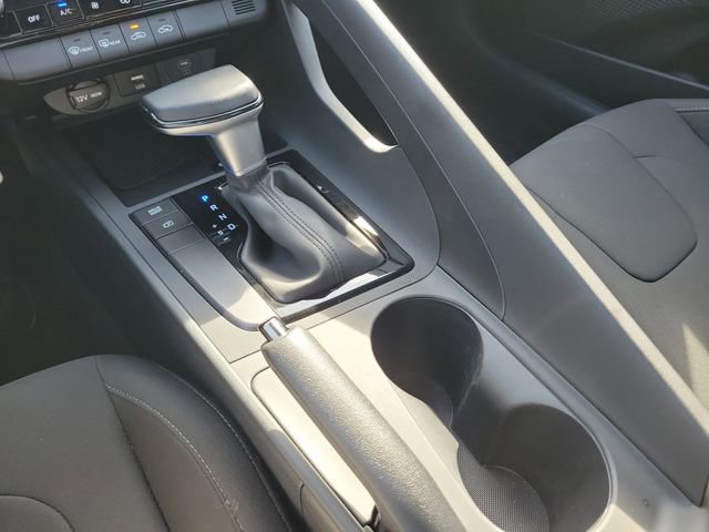 Used 2025 Hyundai Elantra Sport image 32
