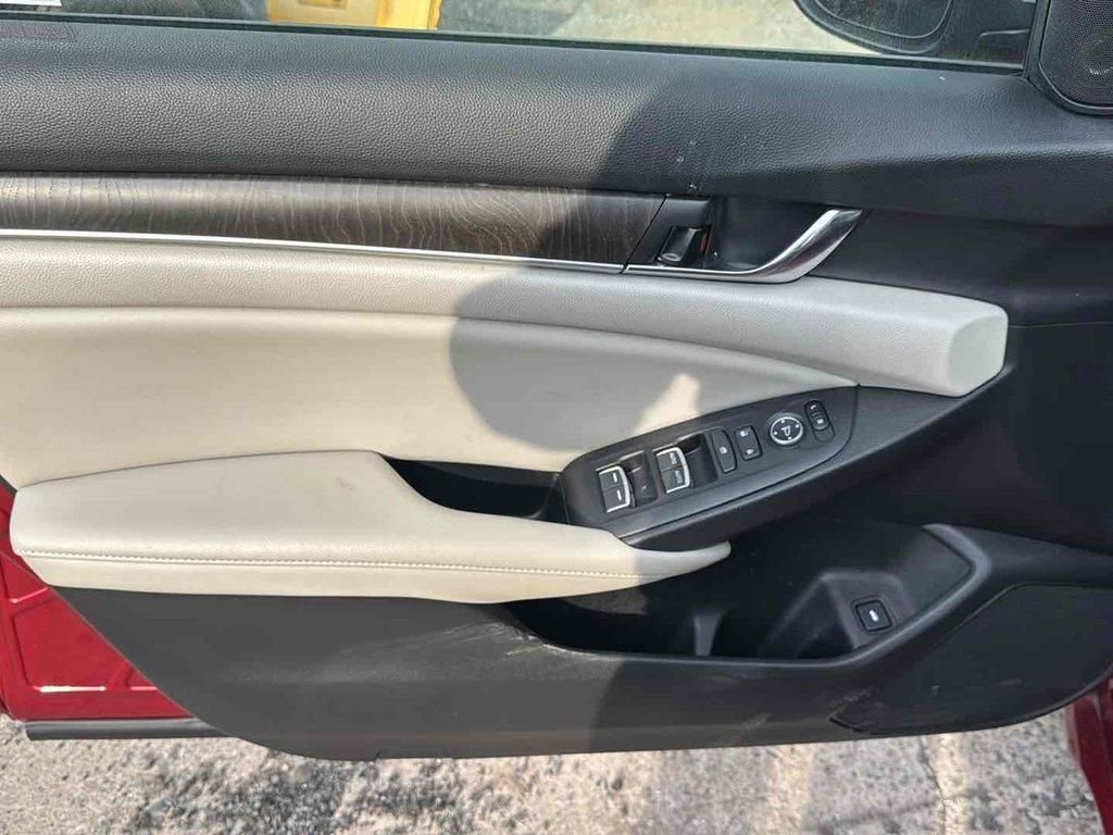 Used 2021 Honda Accord EX image 27