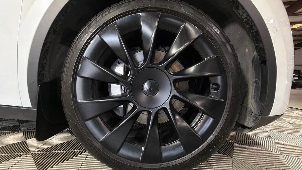 Used 2020 Tesla Model Y Long Range AWD/4WD image 39