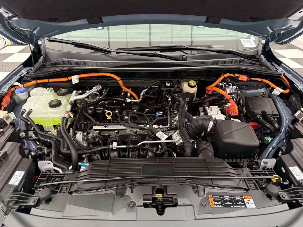 New 2025 Ford Escape SE w/ PHEV Premium Package image 9