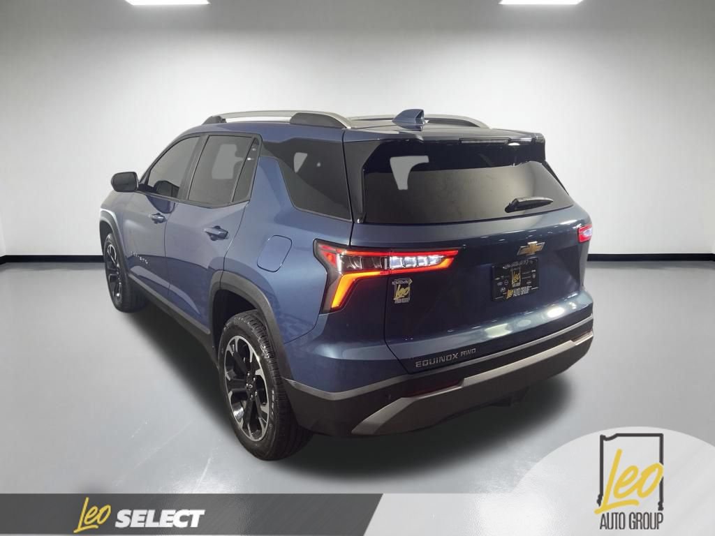Used 2025 Chevrolet Equinox LT w/ Convenience Package II AWD/4WD image 4