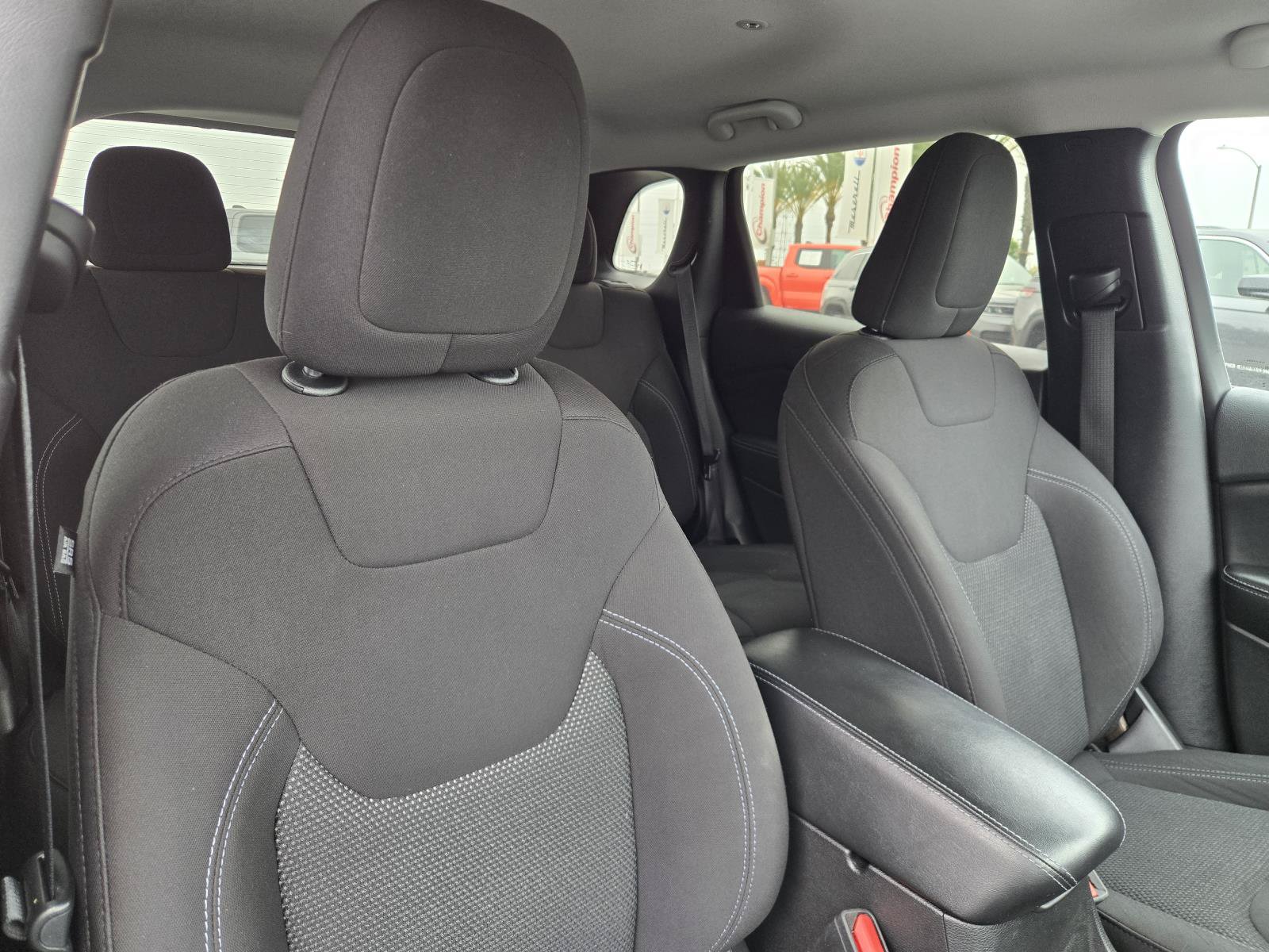 Certified 2021 Jeep Cherokee Latitude FWD image 30