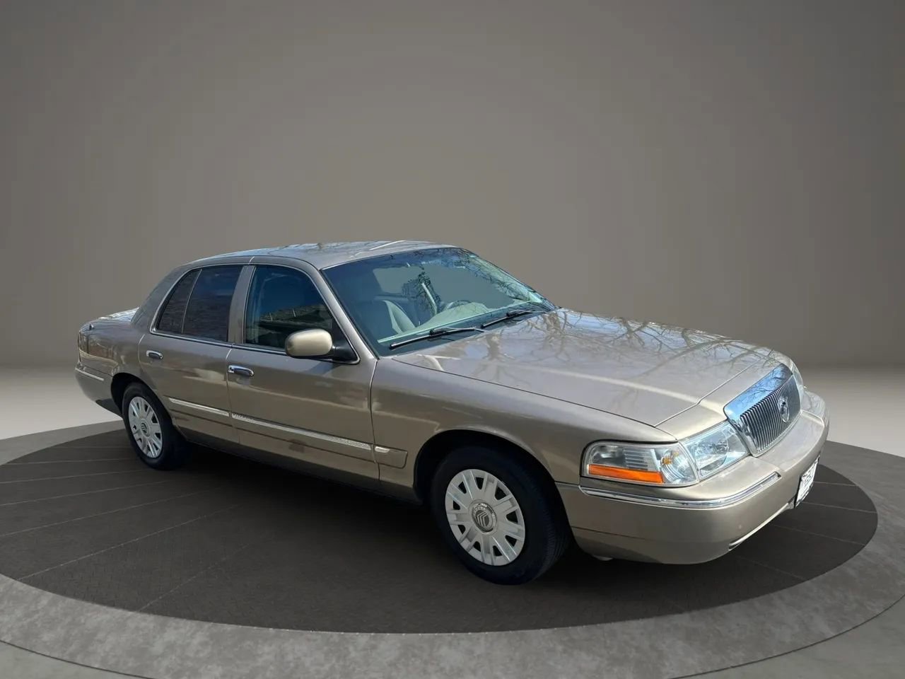 Used 2005 Mercury Grand Marquis GS image 10