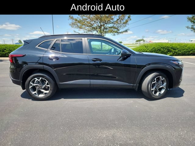 Used 2024 Chevrolet Trax LT w/ Driver Confidence Package FWD image 11
