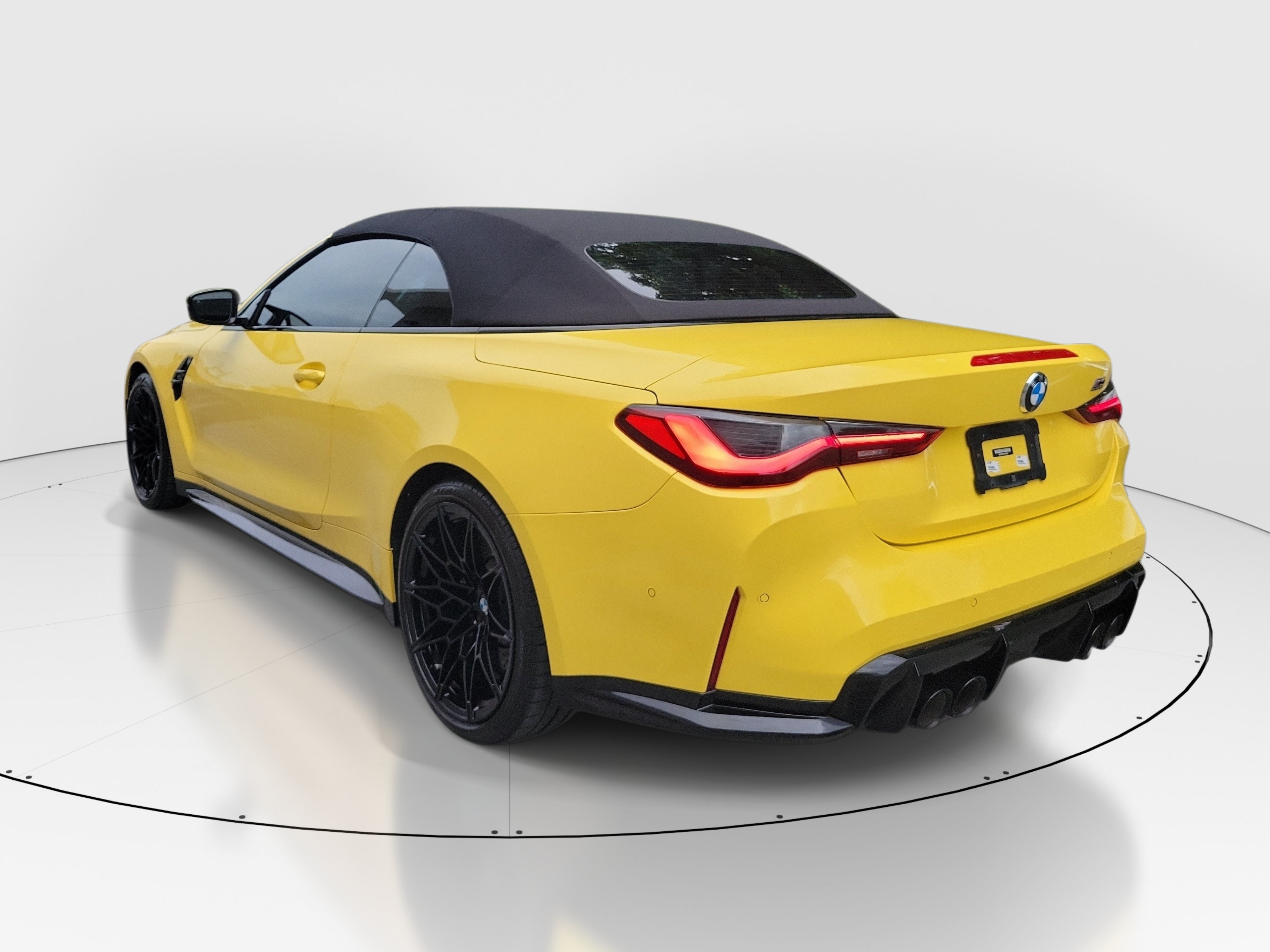 Used 2022 BMW M4 xDrive Competition w/ M Driver's Package AWD/4WD image 4