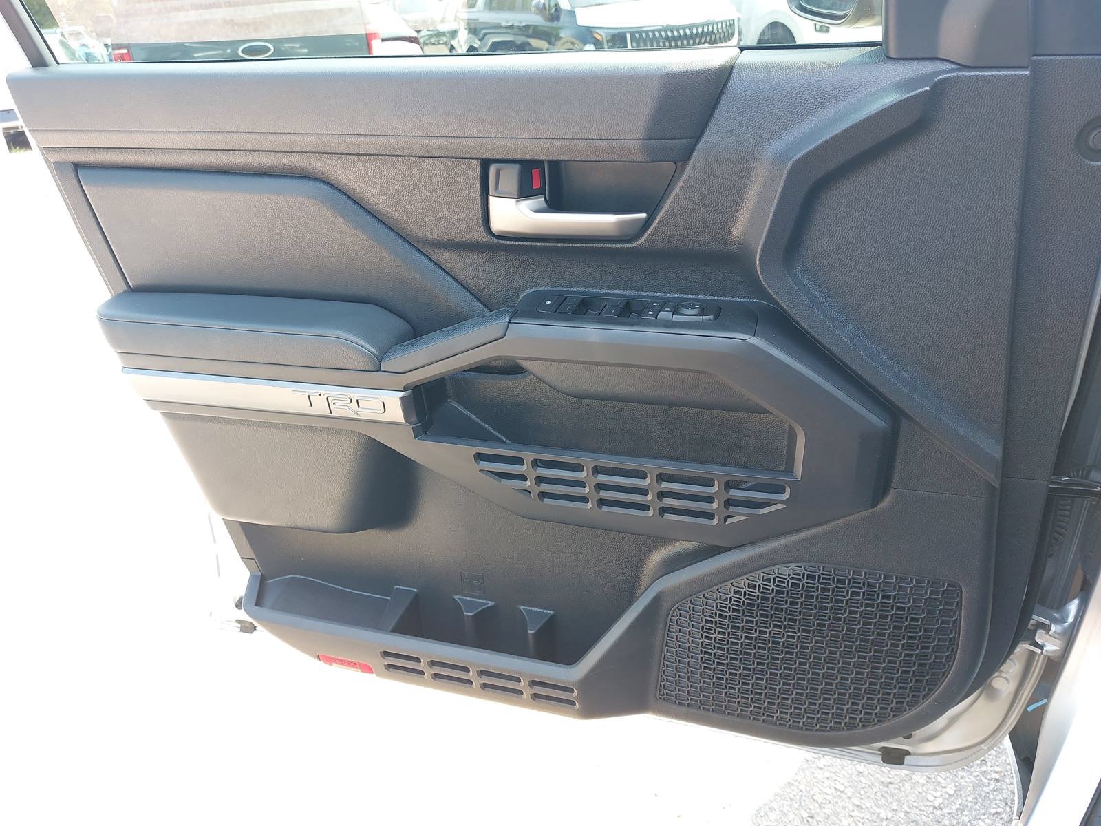 Used 2025 Toyota Tacoma TRD Sport AWD/4WD image 28