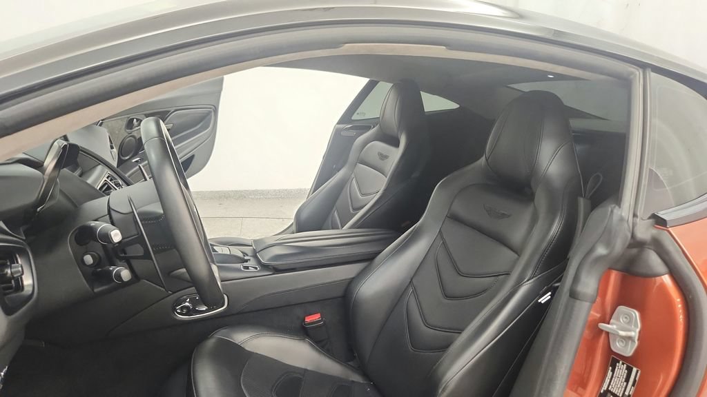 Used 2020 Aston Martin DBS Superleggera RWD image 24