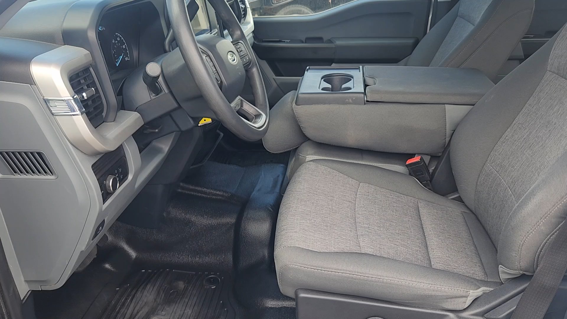 Used 2024 Ford F550 4x4 Crew Cab Super Duty image 31
