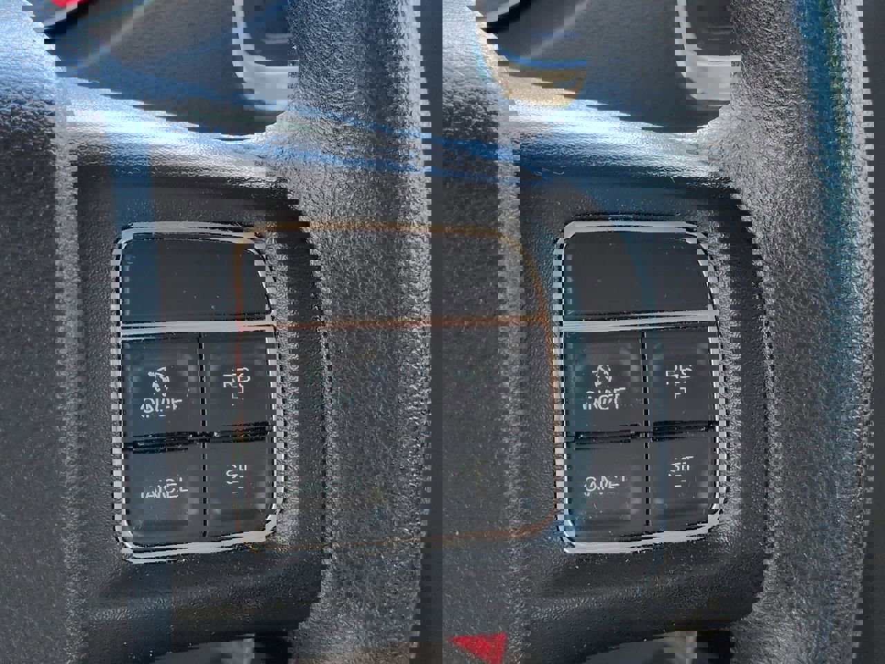 Used 2014 Dodge Grand Caravan SXT FWD image 22