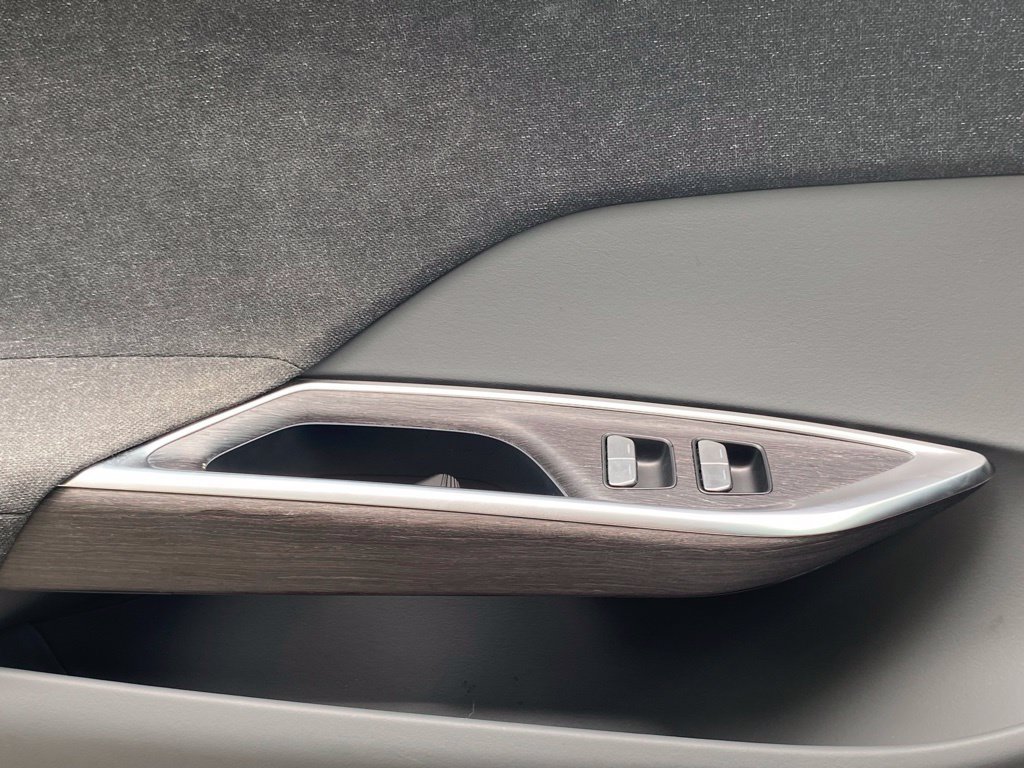 Used 2024 Lucid Air Pure RWD image 15