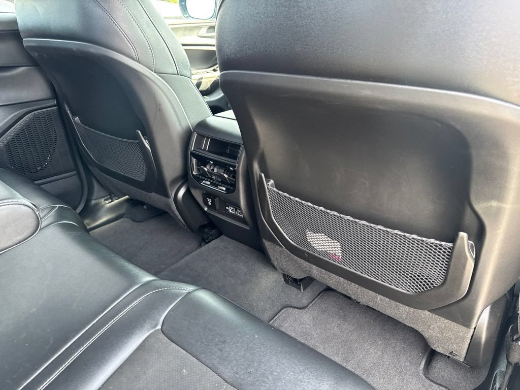Used 2024 Jeep Grand Cherokee Altitude AWD/4WD image 40