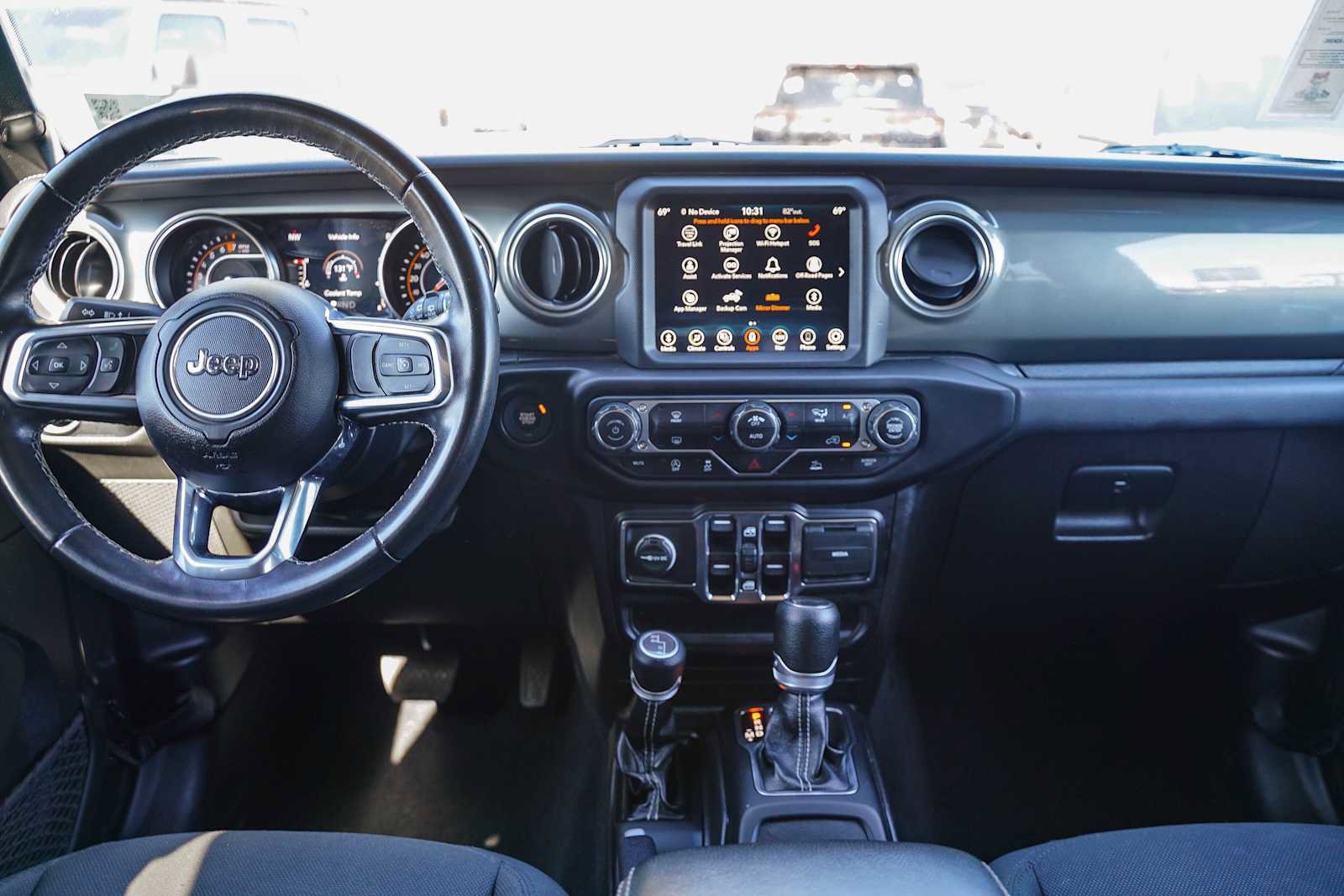 Used 2022 Jeep Wrangler Unlimited Sahara image 12