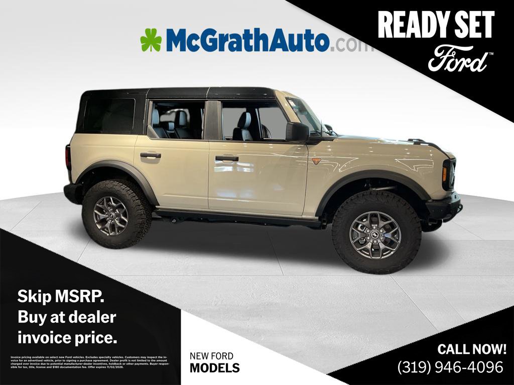 New 2025 Ford Bronco Badlands w/ Black Appearance Package