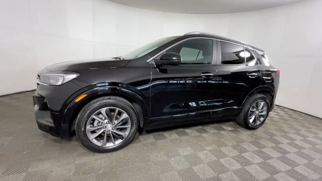 Used 2022 Buick Encore GX Select w/ Sport Touring Package FWD image 9