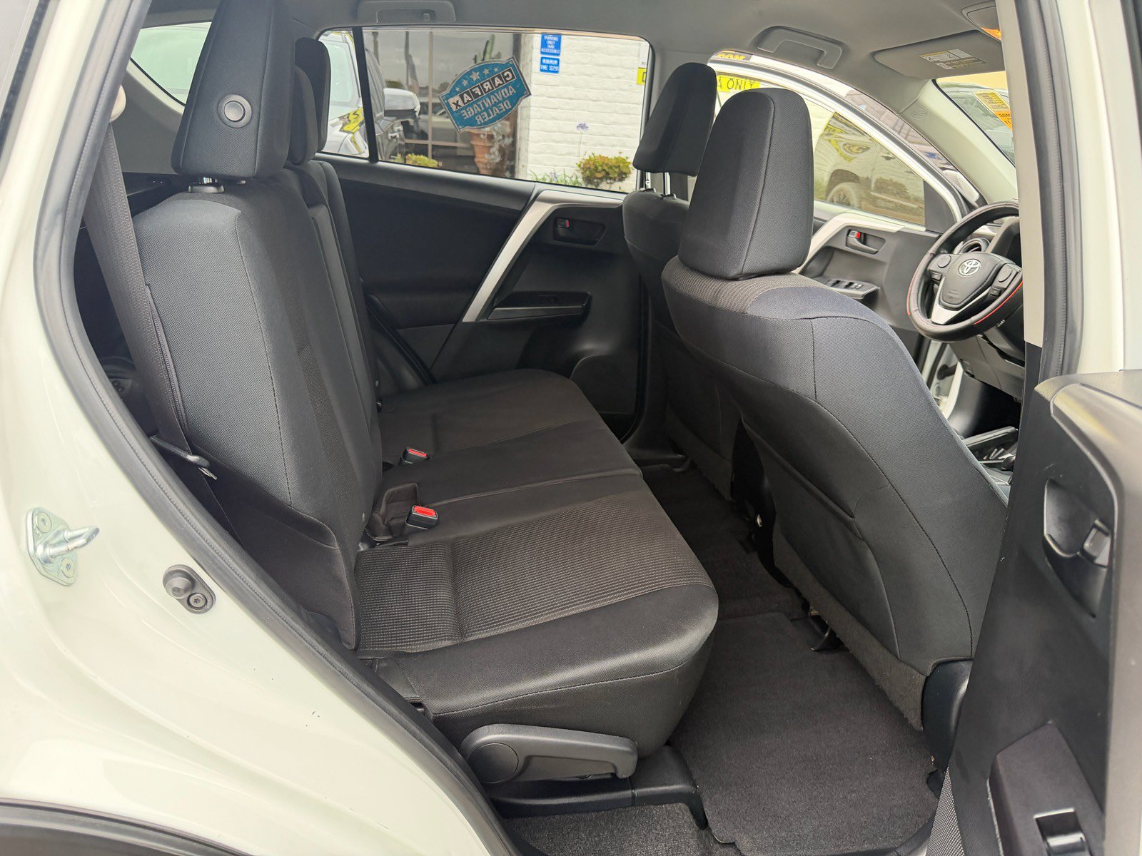 Used 2016 Toyota RAV4 LE AWD/4WD image 12