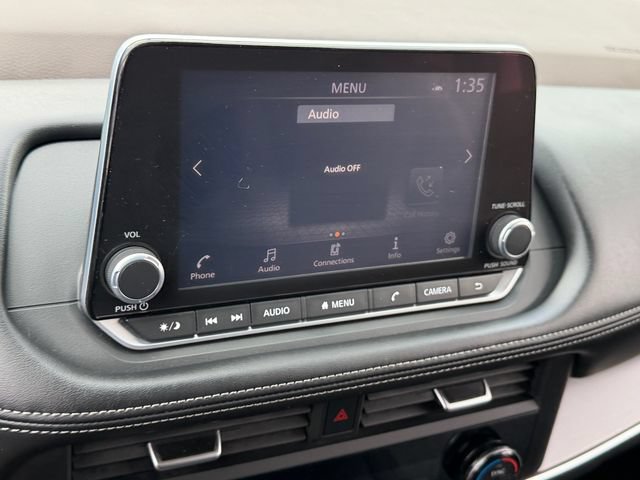 Used 2023 Nissan Rogue SV FWD image 18