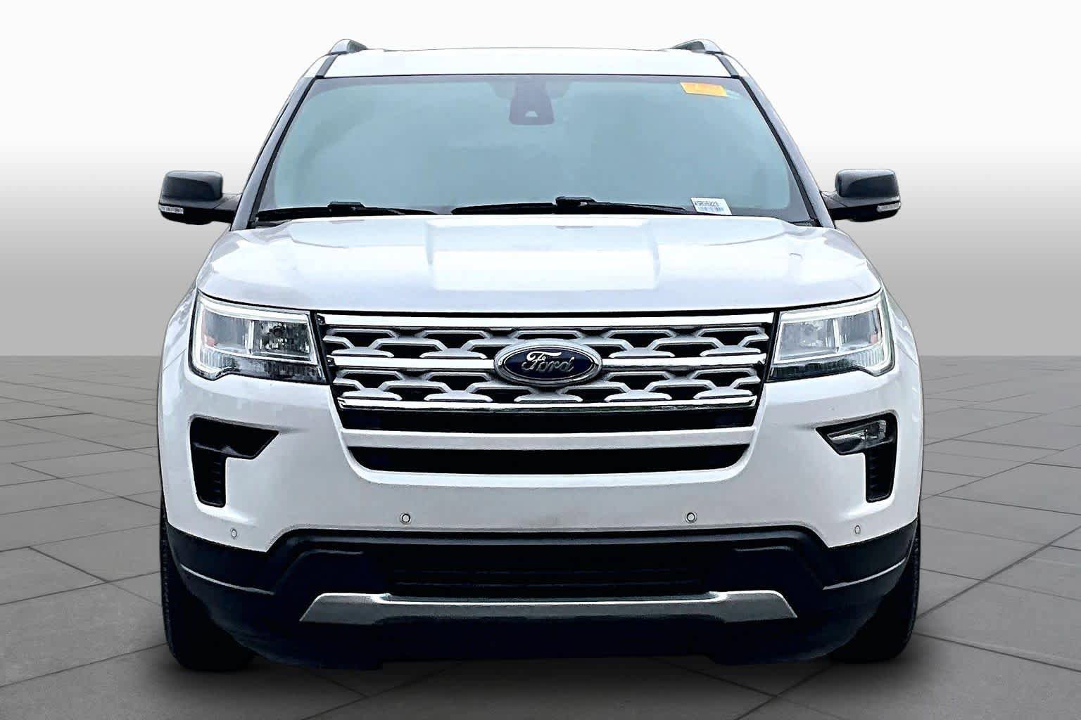 Used 2019 Ford Explorer XLT w/ Equipment Group 202A FWD image 4