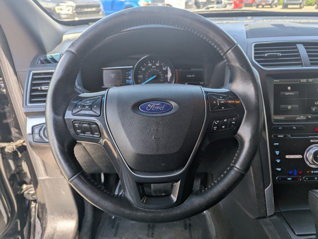 Used 2016 Ford Explorer Limited AWD/4WD image 13
