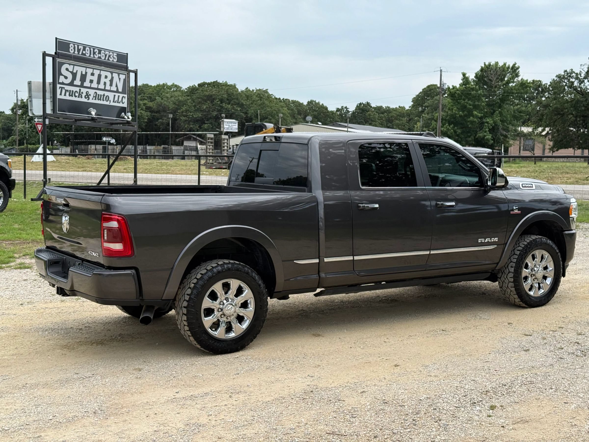 Used 2021 RAM 2500 Limited AWD/4WD image 3