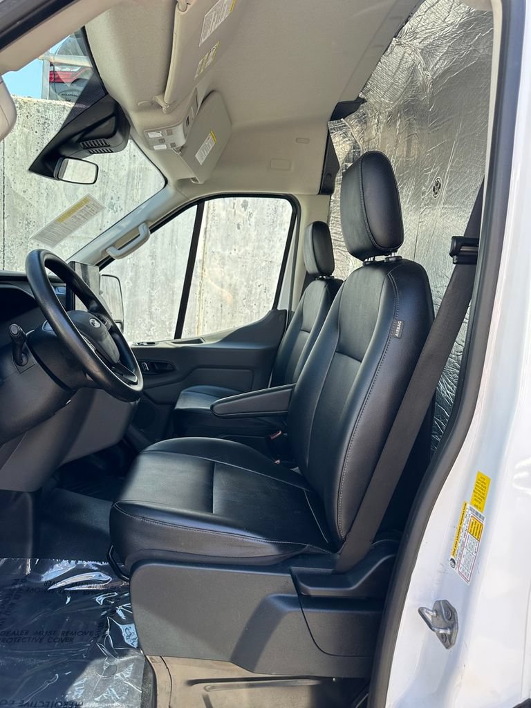 Used 2023 Ford E-Transit Medium Roof RWD image 11