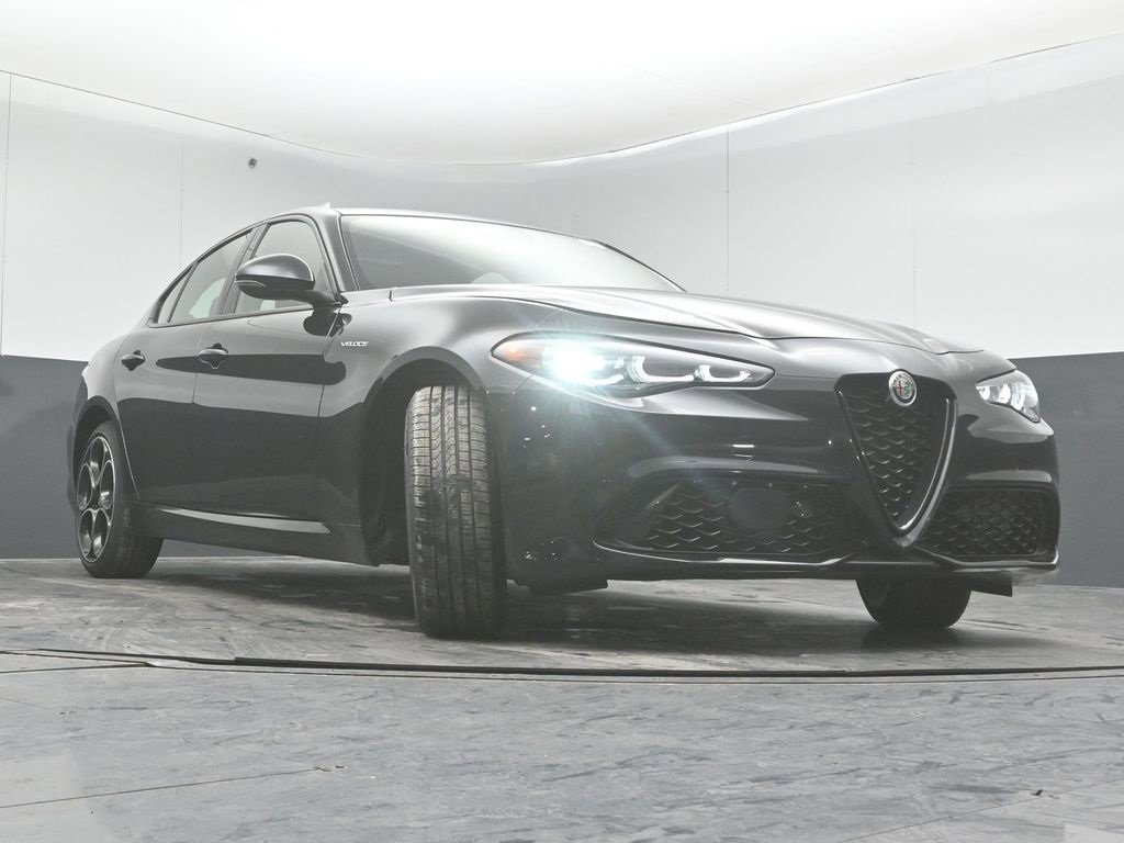 New 2026 Alfa Romeo Giulia AWD w/ Driving Assist Package image 37