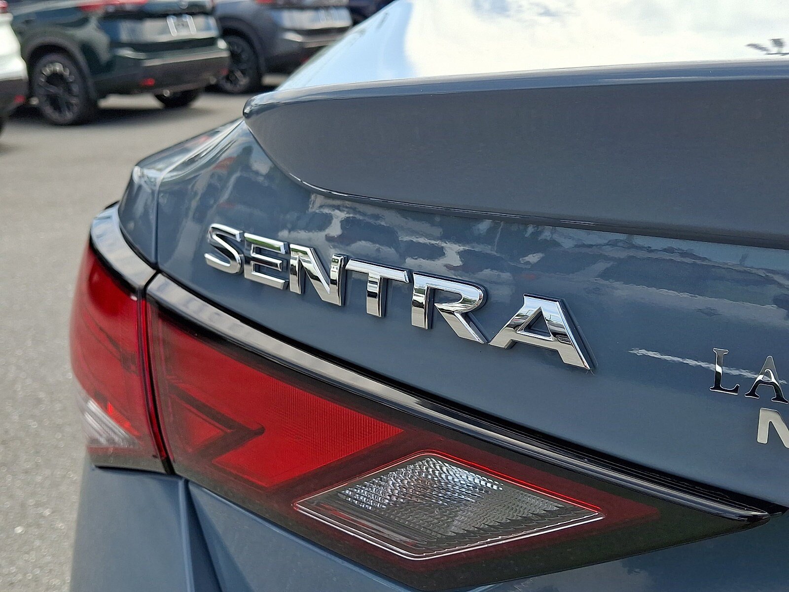 Certified 2025 Nissan Sentra SR w/ SR Premium Package FWD image 29