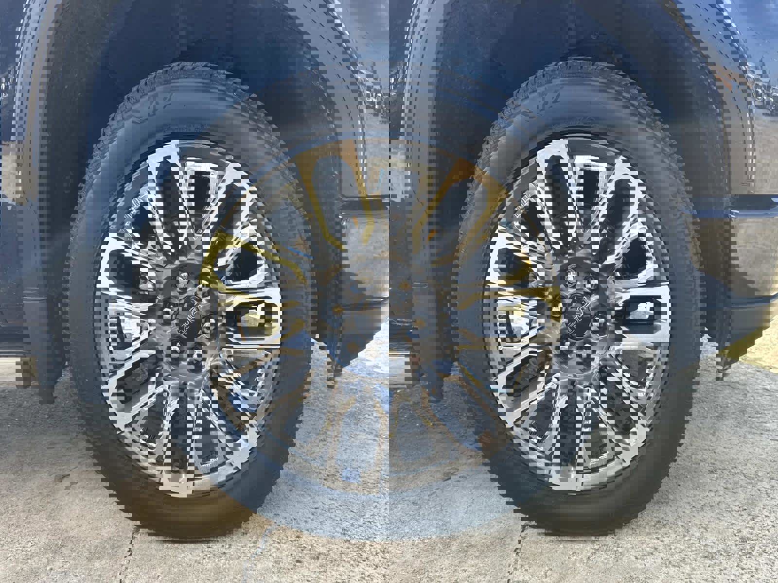 Used 2025 GMC Sierra 1500 Denali Ultimate image 16