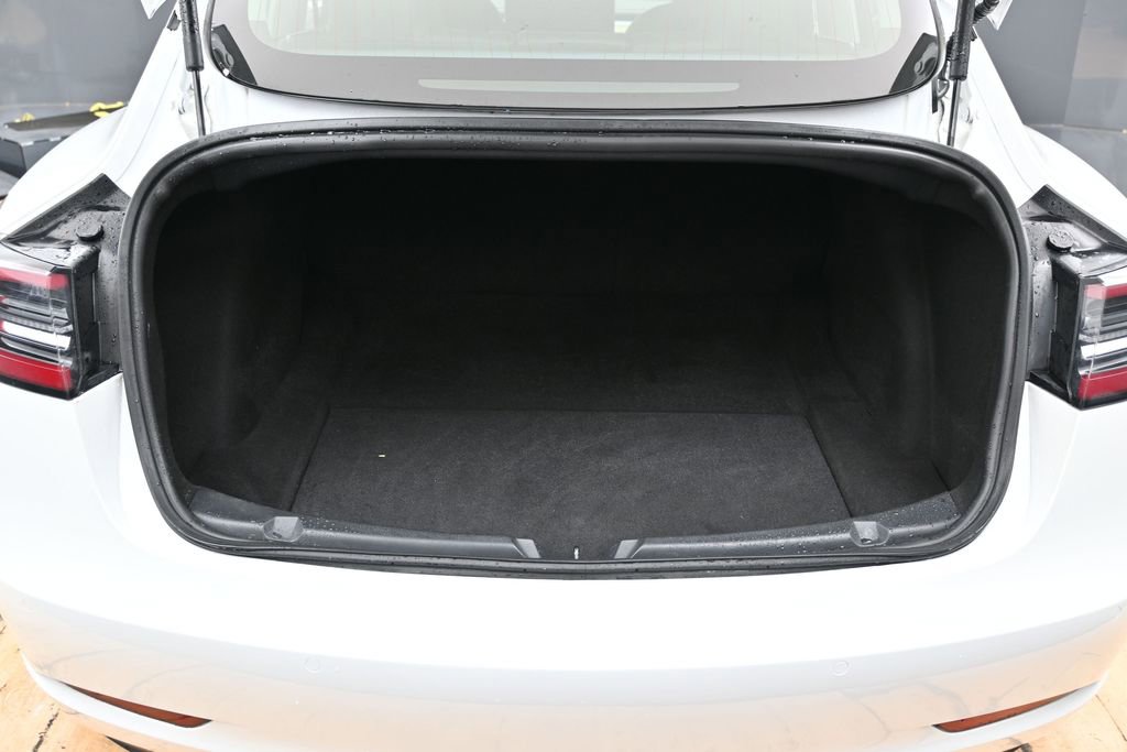 Used 2020 Tesla Model 3 Standard Range RWD image 14