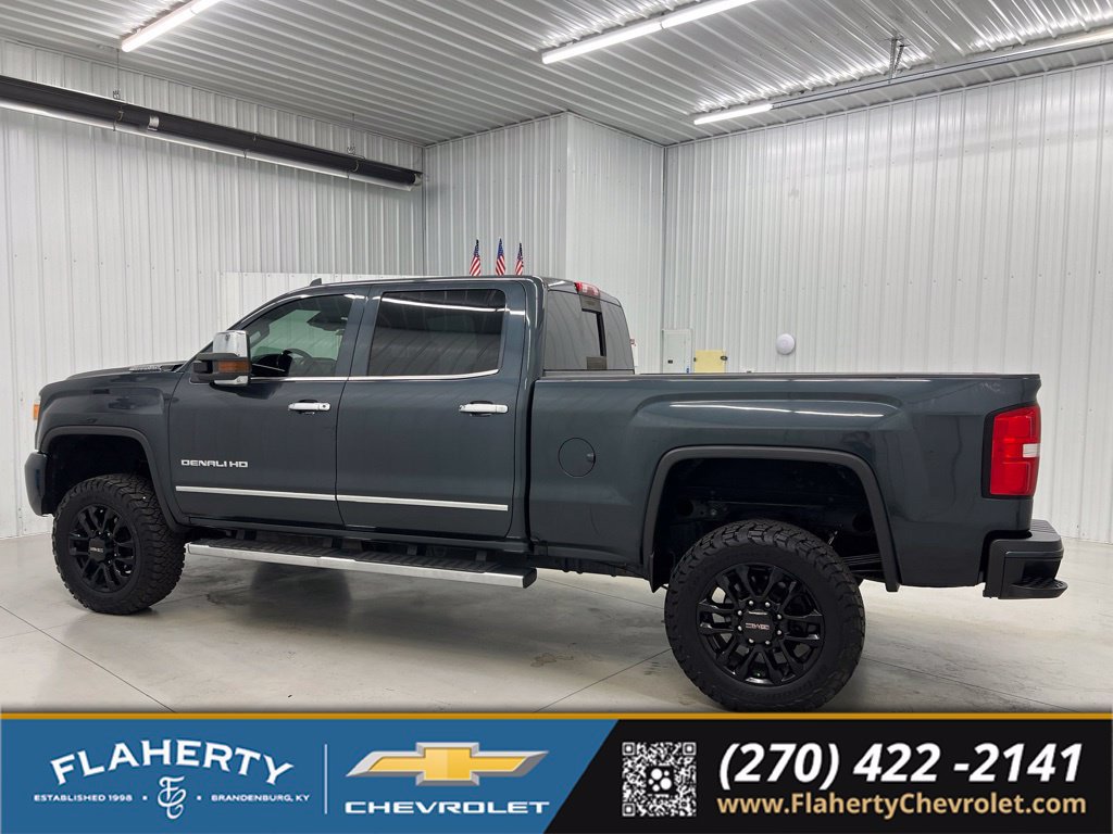 Used 2019 GMC Sierra 2500 Denali w/ Duramax Plus Package AWD/4WD image 5