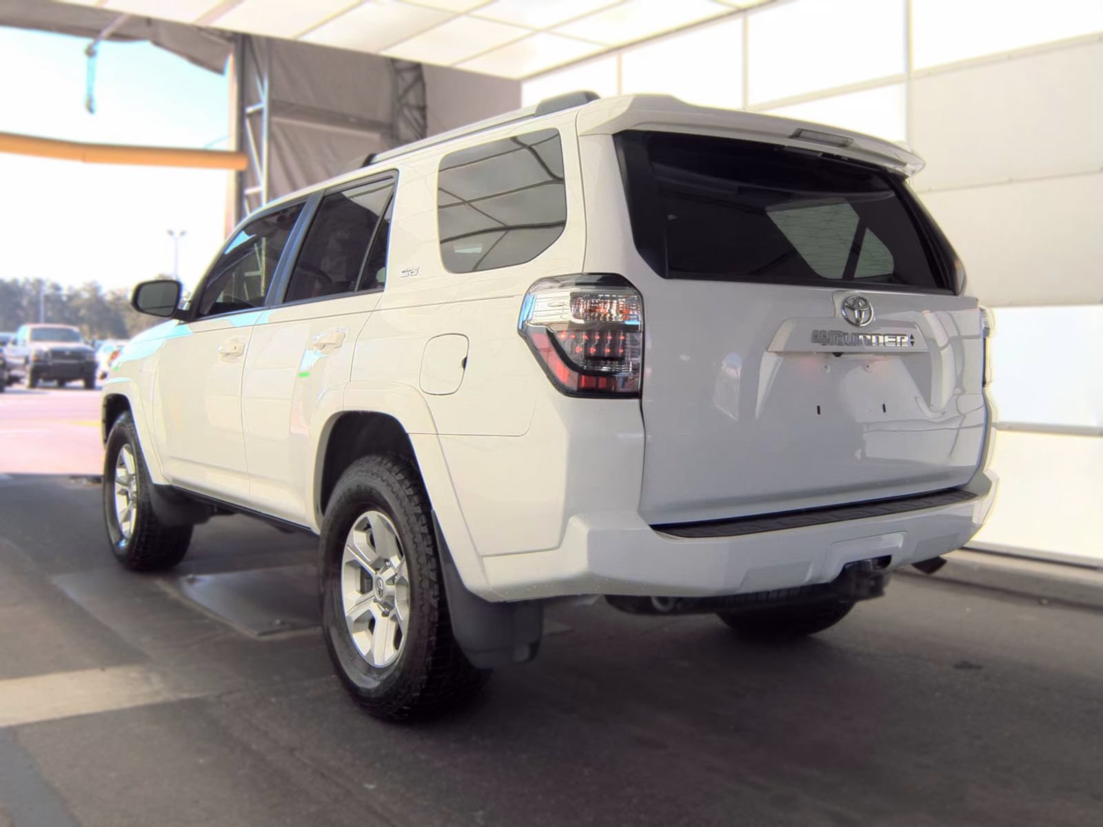 Used 2022 Toyota 4Runner SR5 AWD/4WD image 2