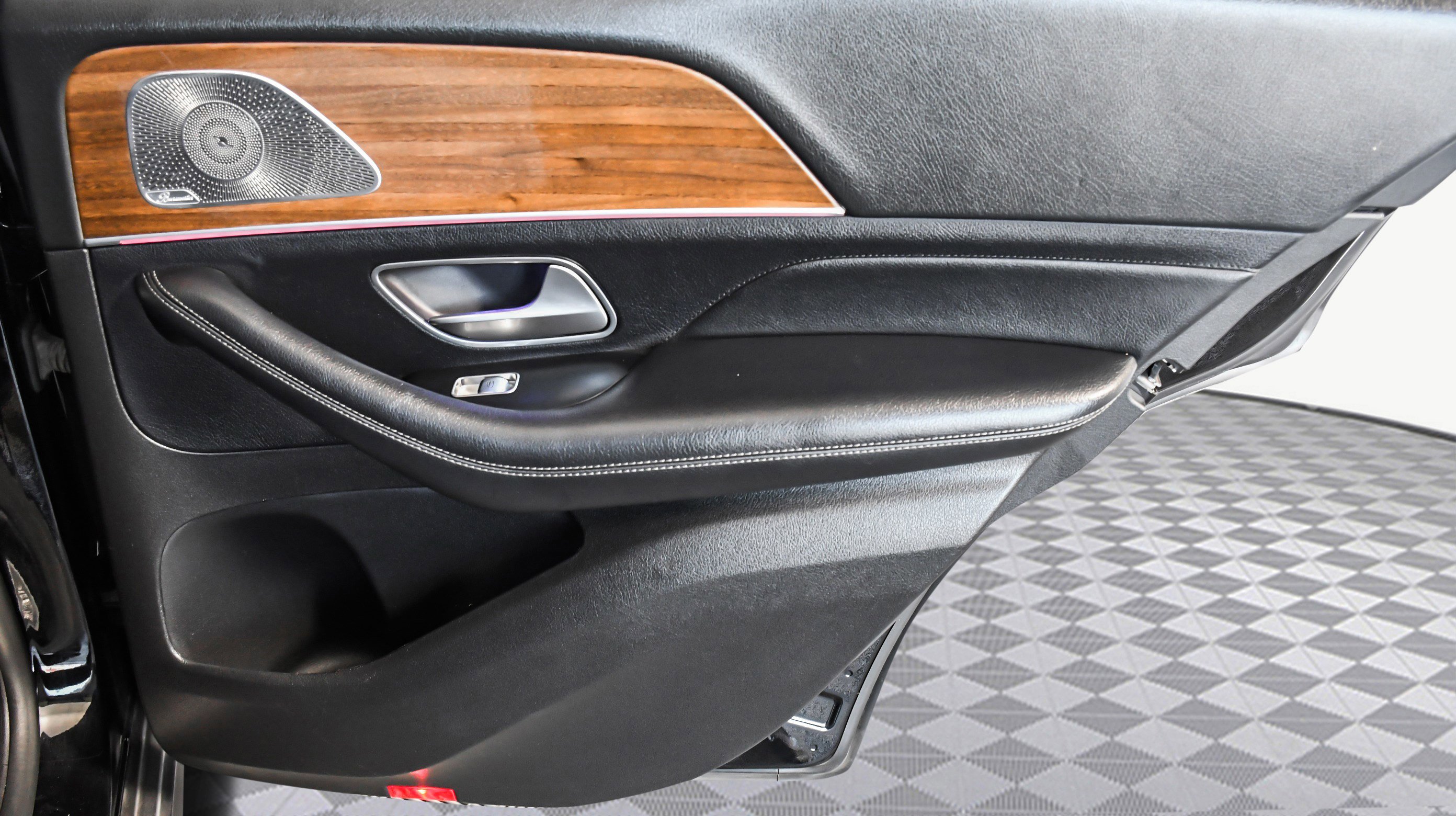 Used 2020 Mercedes-Benz GLE 450 4MATIC image 24