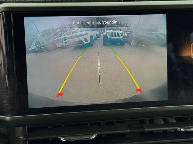 Used 2025 Jeep Wrangler Unlimited Sport AWD/4WD image 23