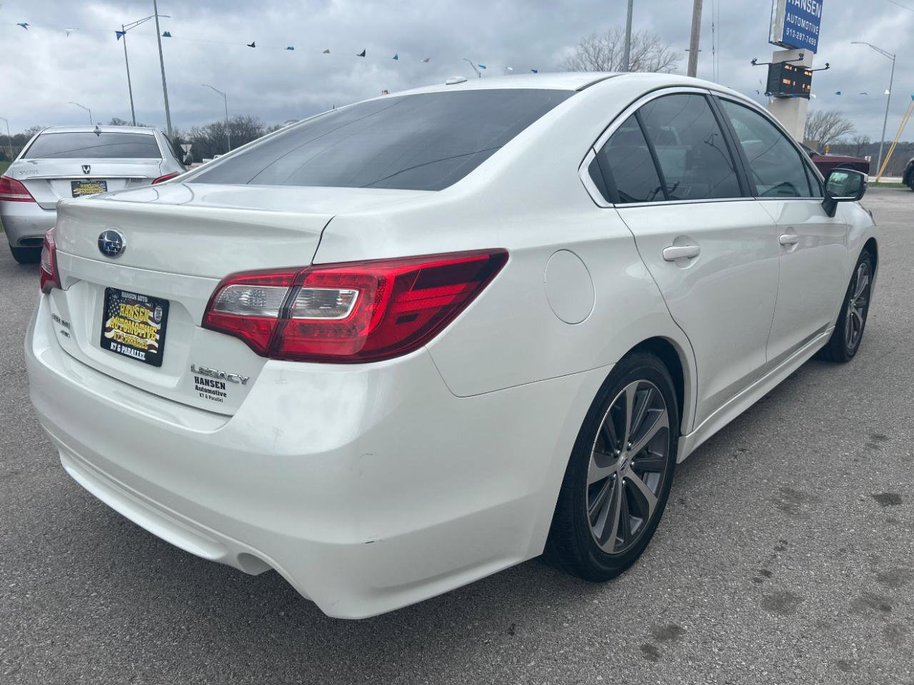 Used 2015 Subaru Legacy 2.5i Limited AWD/4WD image 5