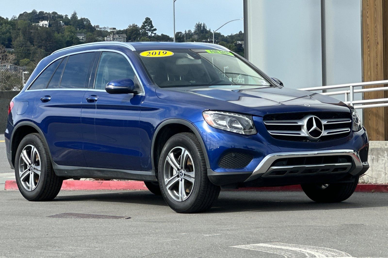 Used 2019 Mercedes-Benz GLC 300 4MATIC image 9