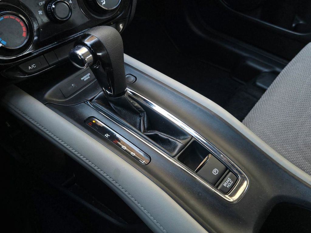 Used 2016 Honda HR-V LX image 17