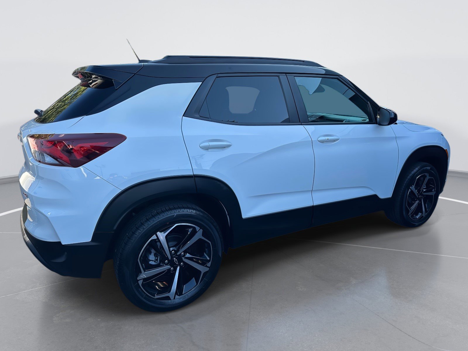 Certified 2023 Chevrolet TrailBlazer RS w/ Convenience Package image 3