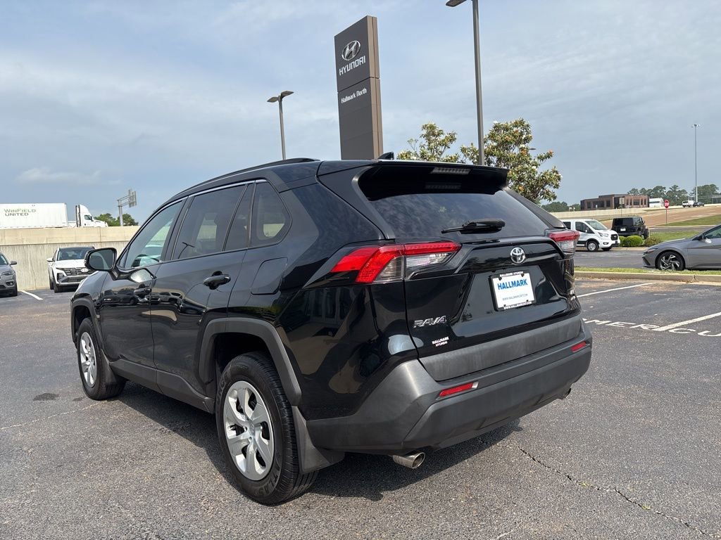 Used 2019 Toyota RAV4 LE w/ All Weather Liner Package AWD/4WD image 8