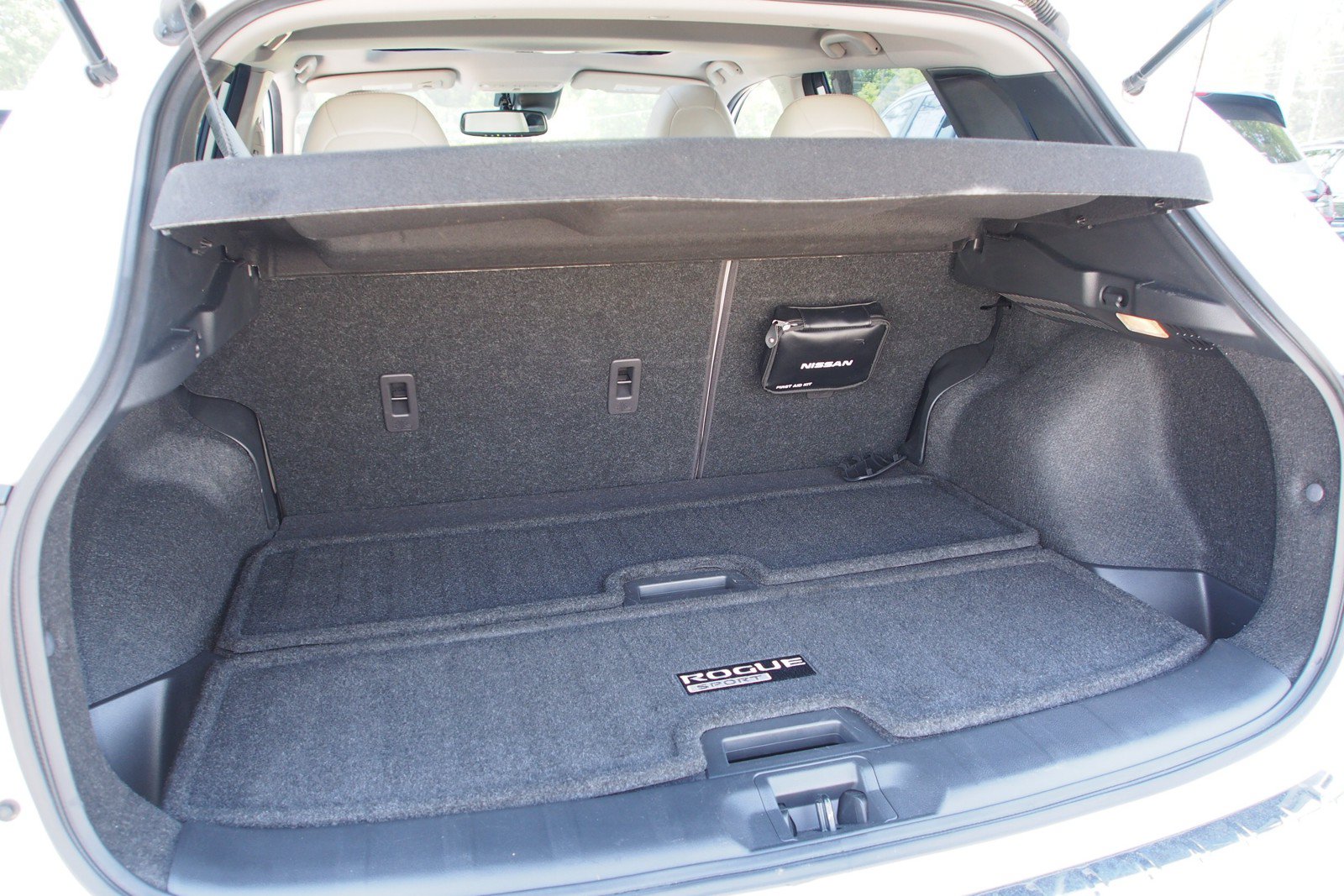 Used 2022 Nissan Rogue Sport SL w/ Premium Package FWD image 28
