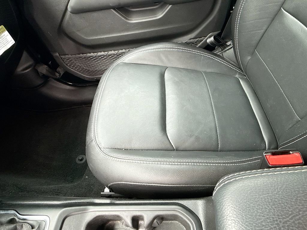 Used 2023 Jeep Wrangler Unlimited Sahara image 18