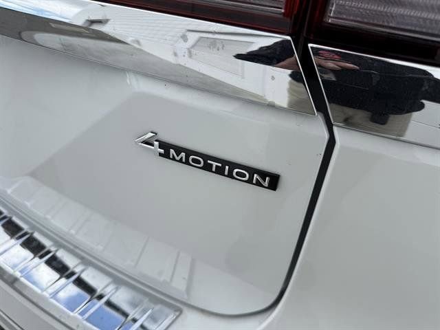 New 2025 Volkswagen Atlas SEL Premium R-Line image 11