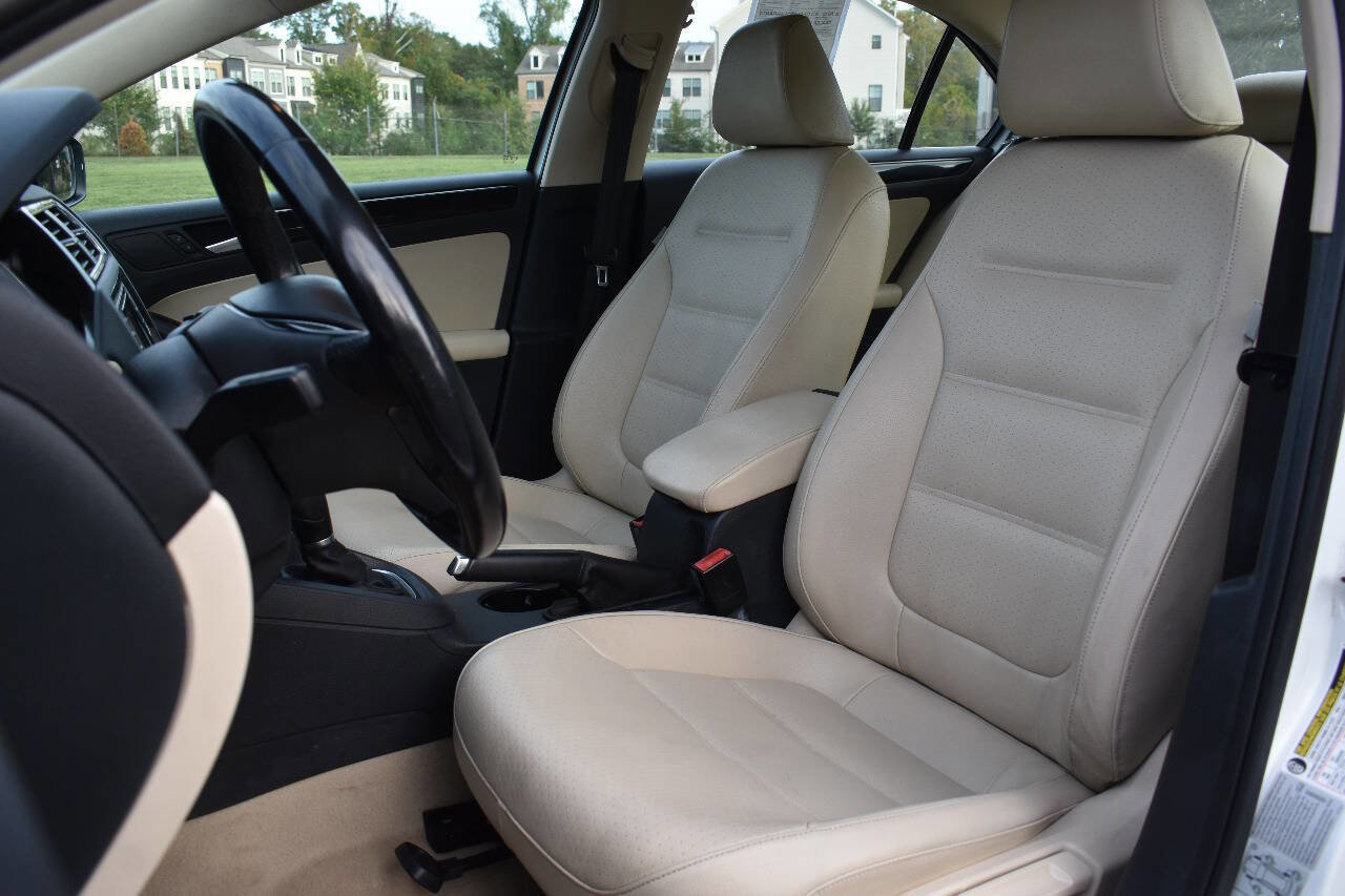 Used 2016 Volkswagen Jetta SEL image 12
