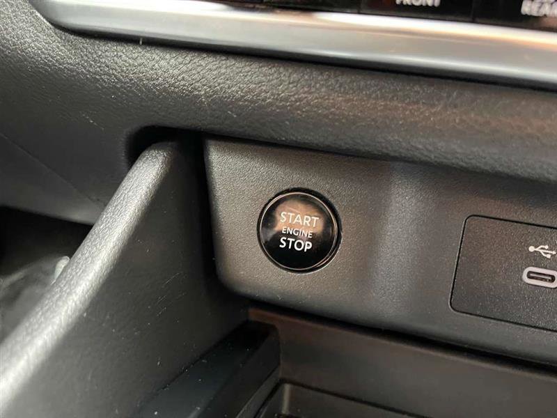 Used 2024 Nissan Rogue SV image 24