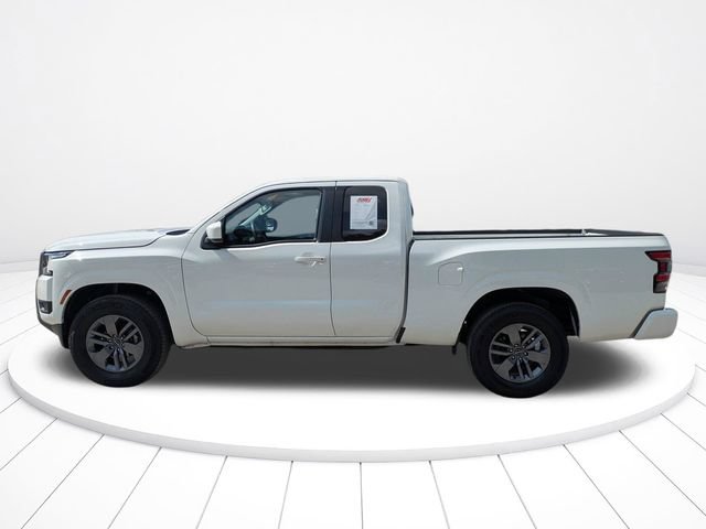 Used 2025 Nissan Frontier SV RWD image 7