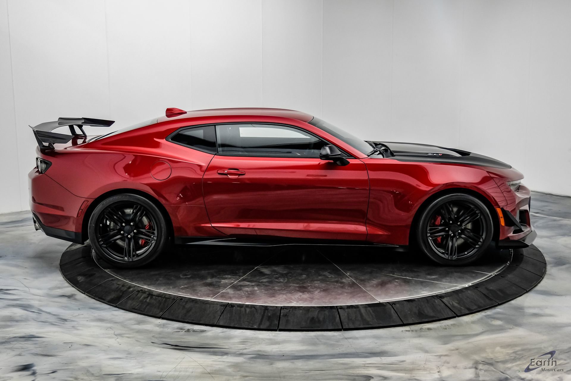 Used 2023 Chevrolet Camaro ZL1 RWD image 27