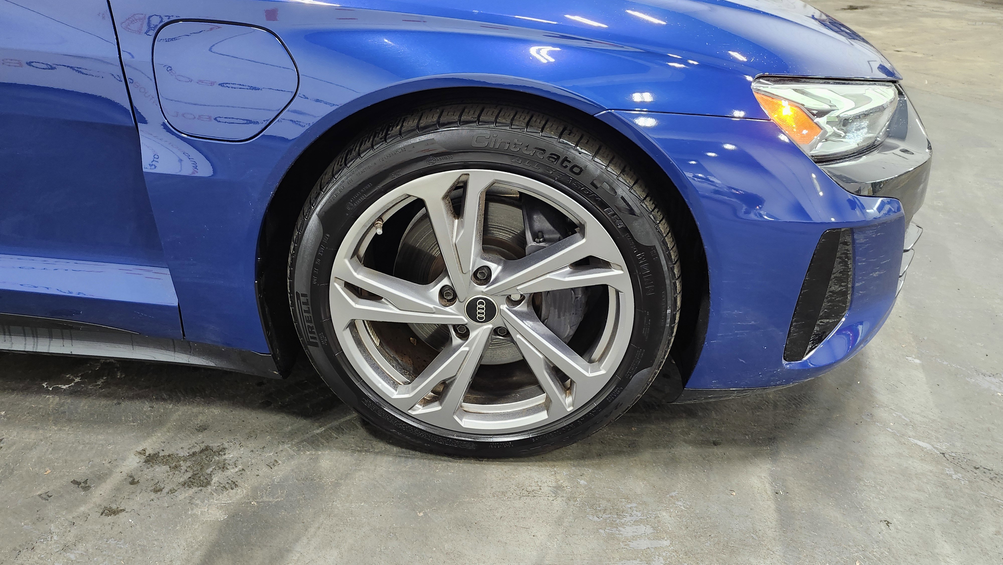 Used 2024 Audi e-tron GT Premium Plus image 12