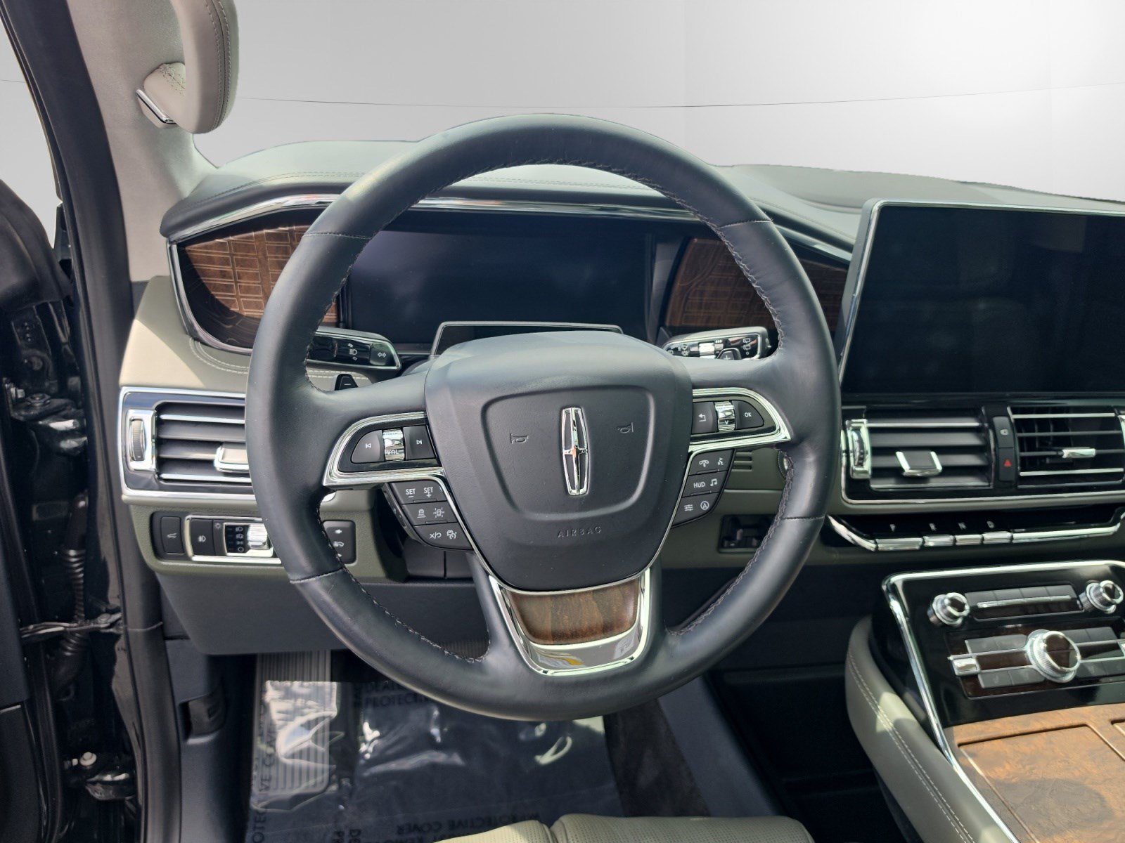 Certified 2022 Lincoln Navigator Black Label AWD/4WD image 12