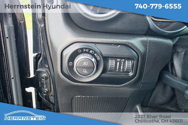 Used 2020 Jeep Gladiator Overland AWD/4WD image 16