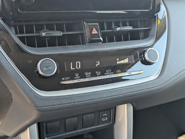Used 2024 Toyota Corolla Cross LE FWD image 26